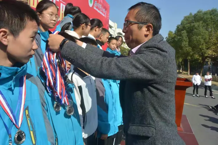 菁才中学初二年级期中考试星光大赏