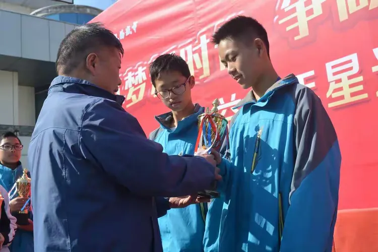 菁才中学初二年级期中考试星光大赏