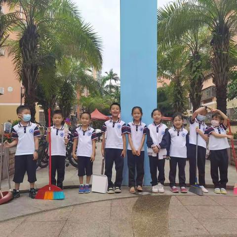 103班社区环保志愿者、社区清洁小分队周末组织社区清洁活动
