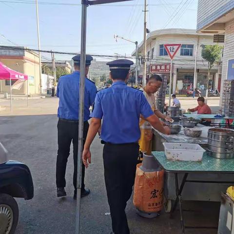 【城管魏寨中队】周末执法不松懈 严格管理促提升