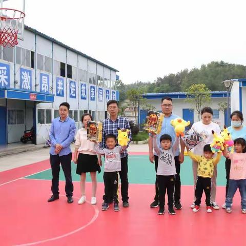 中铁四局工程建设分公司瓮开项目部组织开展“工地儿童节”系列亲子活动