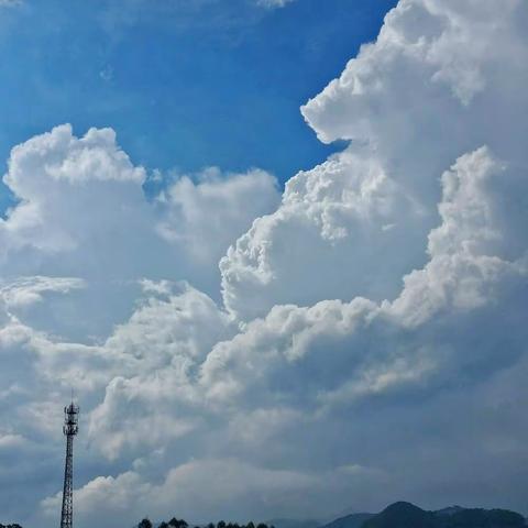 骤雨初歇空山静