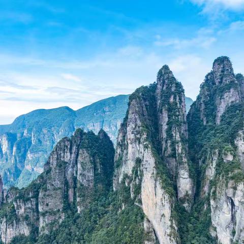 大瑶山游记(一).国道烟火，狗肉香里入瑶山