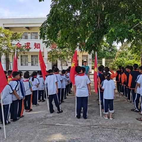 雅星镇飞巴小学“童心向党，快乐成长”庆“六一”活动