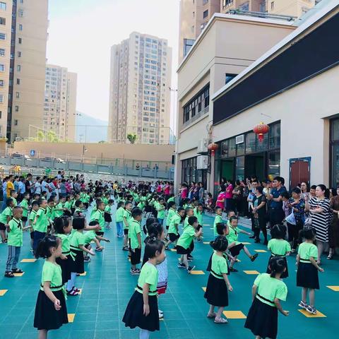 大风车幼儿园红果果二班半日开放活动纪实