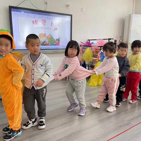 延庆区第三幼儿园——小六班日常生活（六）快乐的活动区