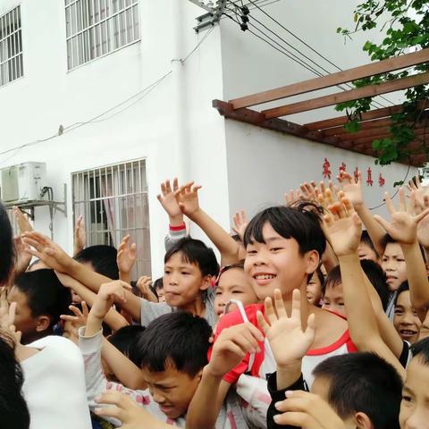 2019年黎塘镇新圩小学庆“六一”儿童节游园活动