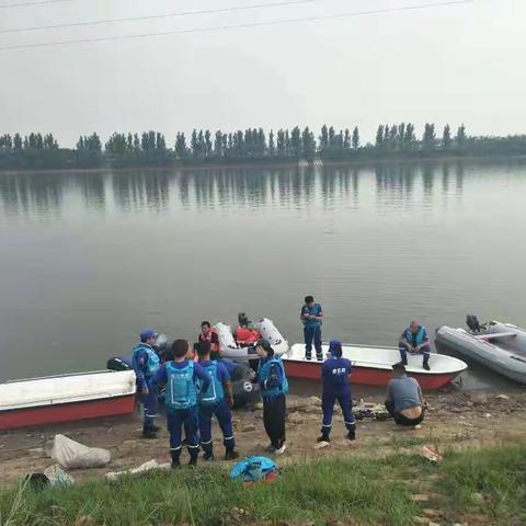 大名县组织开展防汛抢险救援器材实战演练