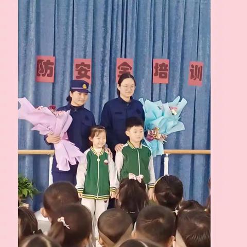 【大风车星光幼儿园】！小一班阳光乐园动起来！☀☀☀