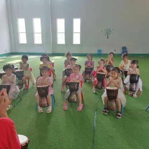 晴岚社区幼儿园中二班手鼓课🤩🤩🤩🤩🥳🥳🥳