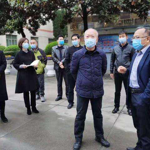 区人社局局长肖忍利到长安区第一民办中学检查指导开学准备工作