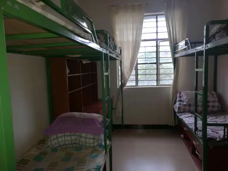 玉溪市卫生监督局到澄江县,华宁县检查学校和餐饮具集中消毒服务单位