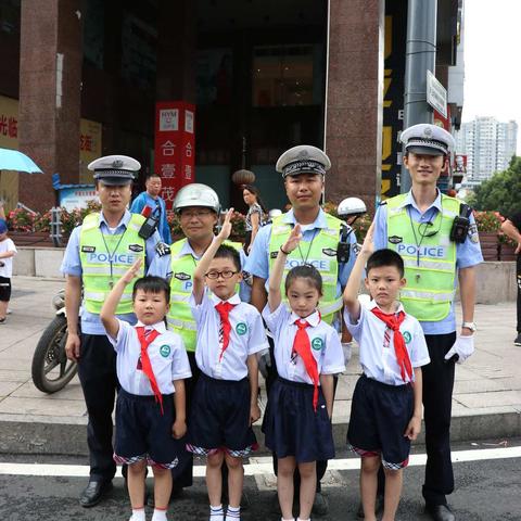 清凉一夏，我们是蓝色小精灵