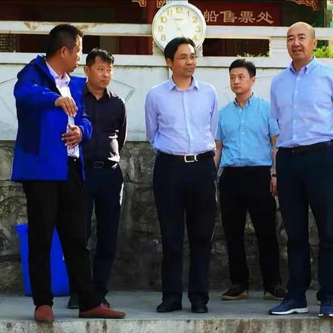 曲江新区管委会副主任李耀杰一行前往翠华山景区督导检查防汛工作