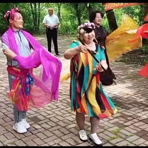 秧歌扭起来开心跳起来