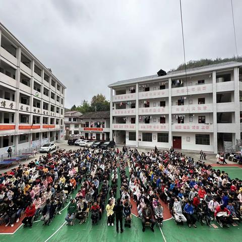 诵读经典诗文，传承华夏文明——圳上镇半山中学国学经典诵读比赛