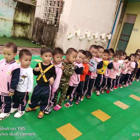快乐起点幼儿园小班一周精彩生活