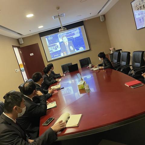 望京科技园区支行召开“红色金融”学习会议
