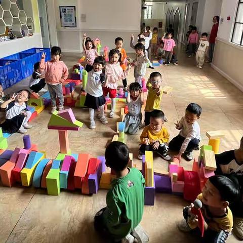 “最美四月天，不负春光。”——记锦绣幼儿园中三班四月份纪实