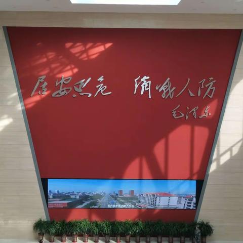 东队小学小记者走进市人防教育展览馆参观研学