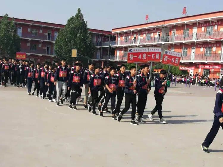 魏县第五中学举行2019年春季田径运动会