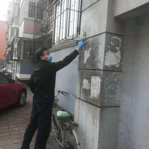 开平区周末开展爱国卫生运动