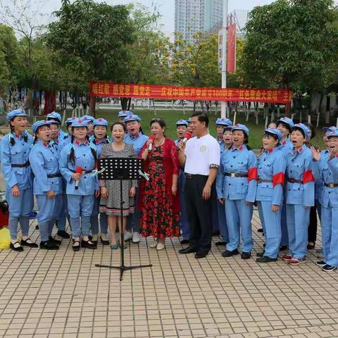 庆祝中国共产党成立100周年红歌大家唱——贵港市香格里拉艺术团3月30日新世纪广场红歌大家唱活动片段。
