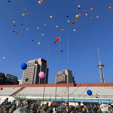 恰同学少年，展建宁风采——2211班军训