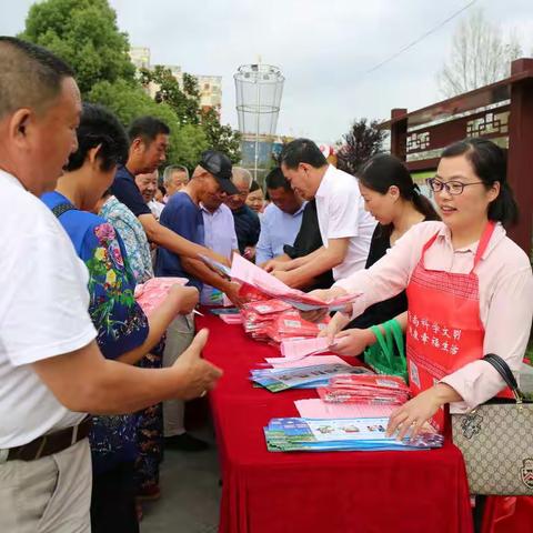 信阳市固始县开展宣传揭批“全能神”等邪教组织专项宣传活动