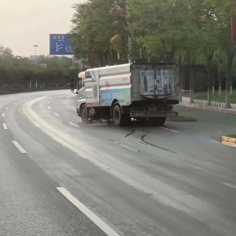 【清洁行动】空港城服多措并举应战沙尘