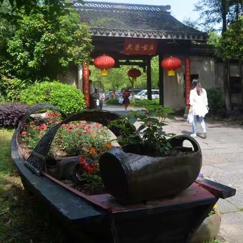 酒店？！景点？！