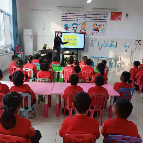 沂水县第四实验中学幼儿园大班组消防安全演练活动