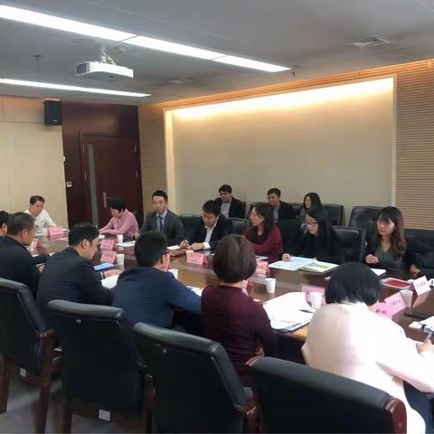 市贸促会召开各开发区集团公司座谈会