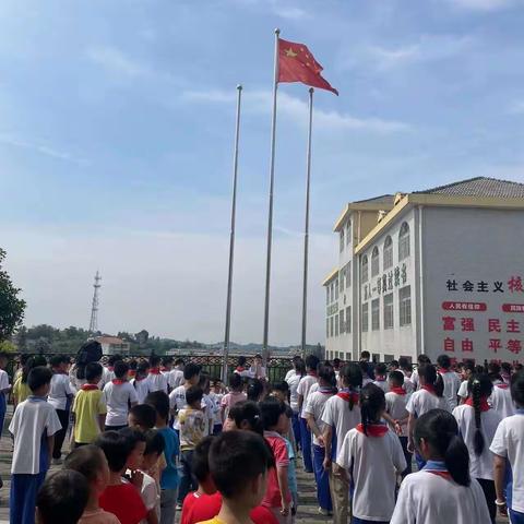 回龙山镇中心幼儿园–走进小学，体验成长