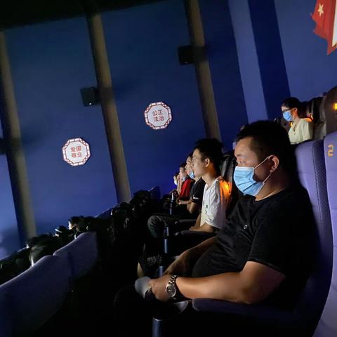 【师德师风】品味师德铸师魂——增福镇金岭小学教师观看红色电影纪实