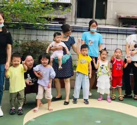 开心入园  快乐体验——列西中心幼儿园新生体验活动