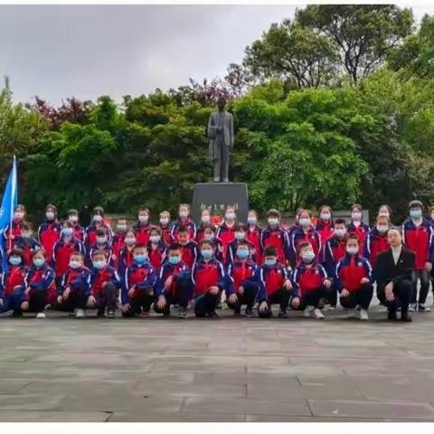 万古青山铸忠魂，英烈丹心传新人