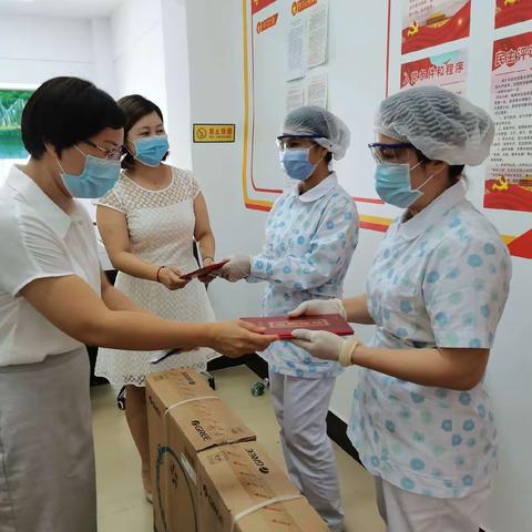 致敬护士队伍，携手战胜疫情