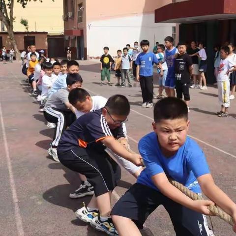 趣味运动 阳光向上——新区小学举办“健康中国 强健体魄”夏季趣味运动会