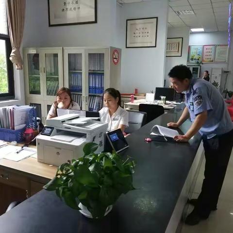 部门联动，从源头治理小区私搭乱建