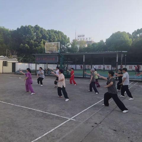 运动上乡村充满活力                    乡村因运动焕发生机