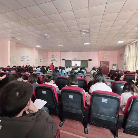 教研共进，教学相长