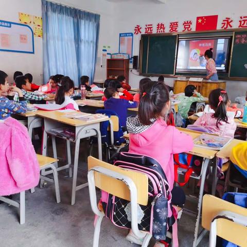 读童话，种善良——段屋乡上塘小学二年级阅读活动