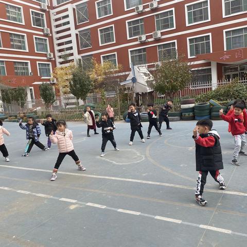 授田幼儿园天鹅四班 “国防”