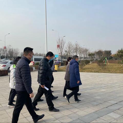 西安市商务局纪检监察组检查泾河新城商贸企业疫情防控工作