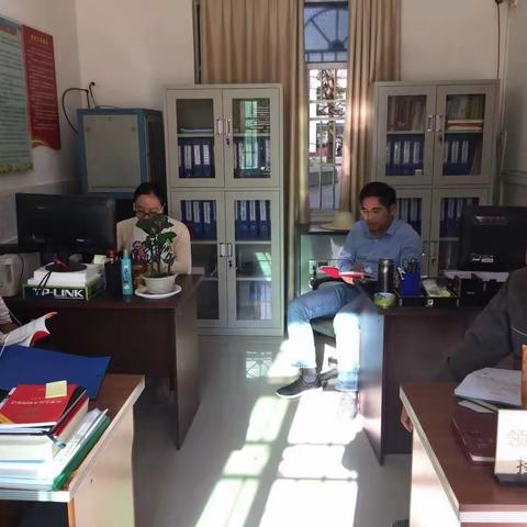 阜龙乡纪委传达学习全县纪检监察干部警示教育会议精神