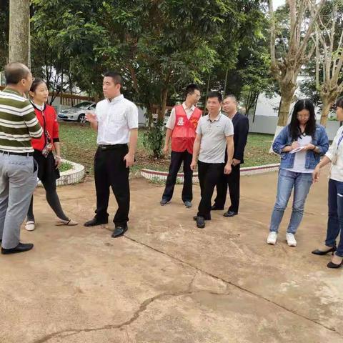 海南日报社记者赴红旗镇采访新时代文明实践所（站）建设工作