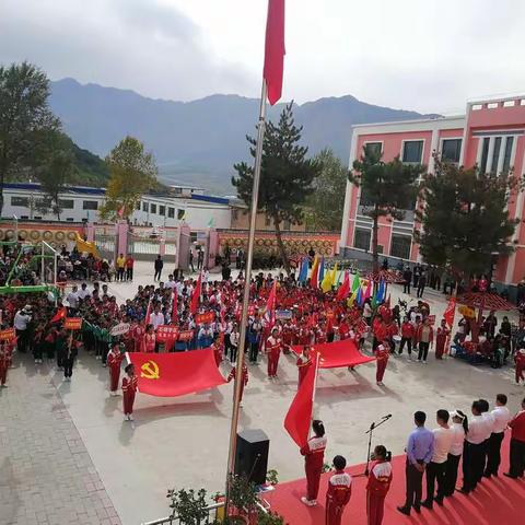 “欢庆国庆，童心飞扬”——石塬学区第四届综合素质大赛暨庆国庆文艺汇演