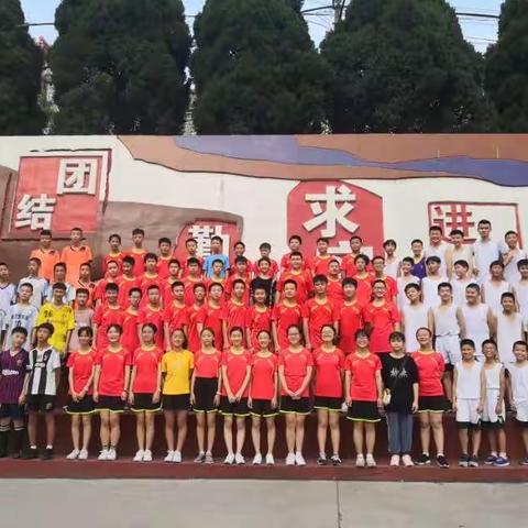 武宁二中辉鸿青少年体育俱乐部暑期第二期培训开始招生啦！