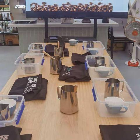 华夏银行之江支行高端客户《咖啡拉花体验课》回馈活动